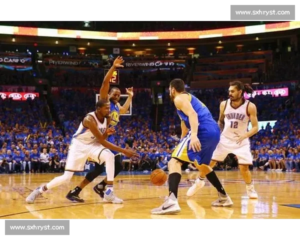 勇士对决雷霆全场回放精彩瞬间与战术解析合集赛季焦点硬碰硬高光时刻